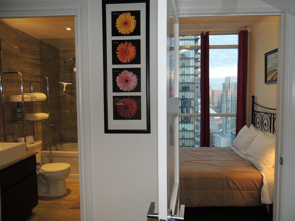 Tvhr - Luxury Condos In Heart Of Downtown Toronto Kültér fotó