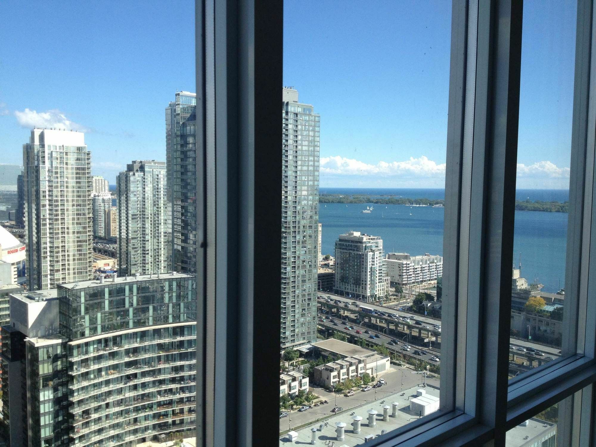 Tvhr - Luxury Condos In Heart Of Downtown Toronto Kültér fotó