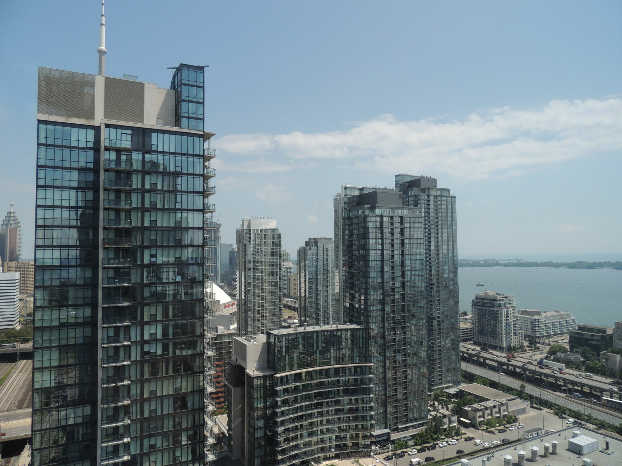 Tvhr - Luxury Condos In Heart Of Downtown Toronto Kültér fotó